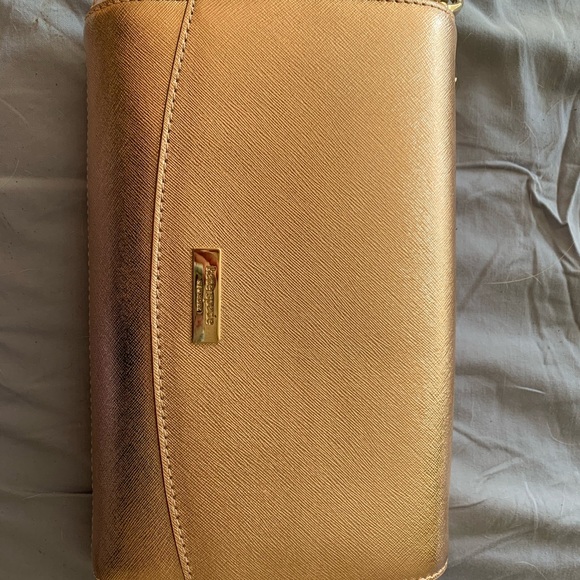 Kate Spade Purse - Picture 1 of 3